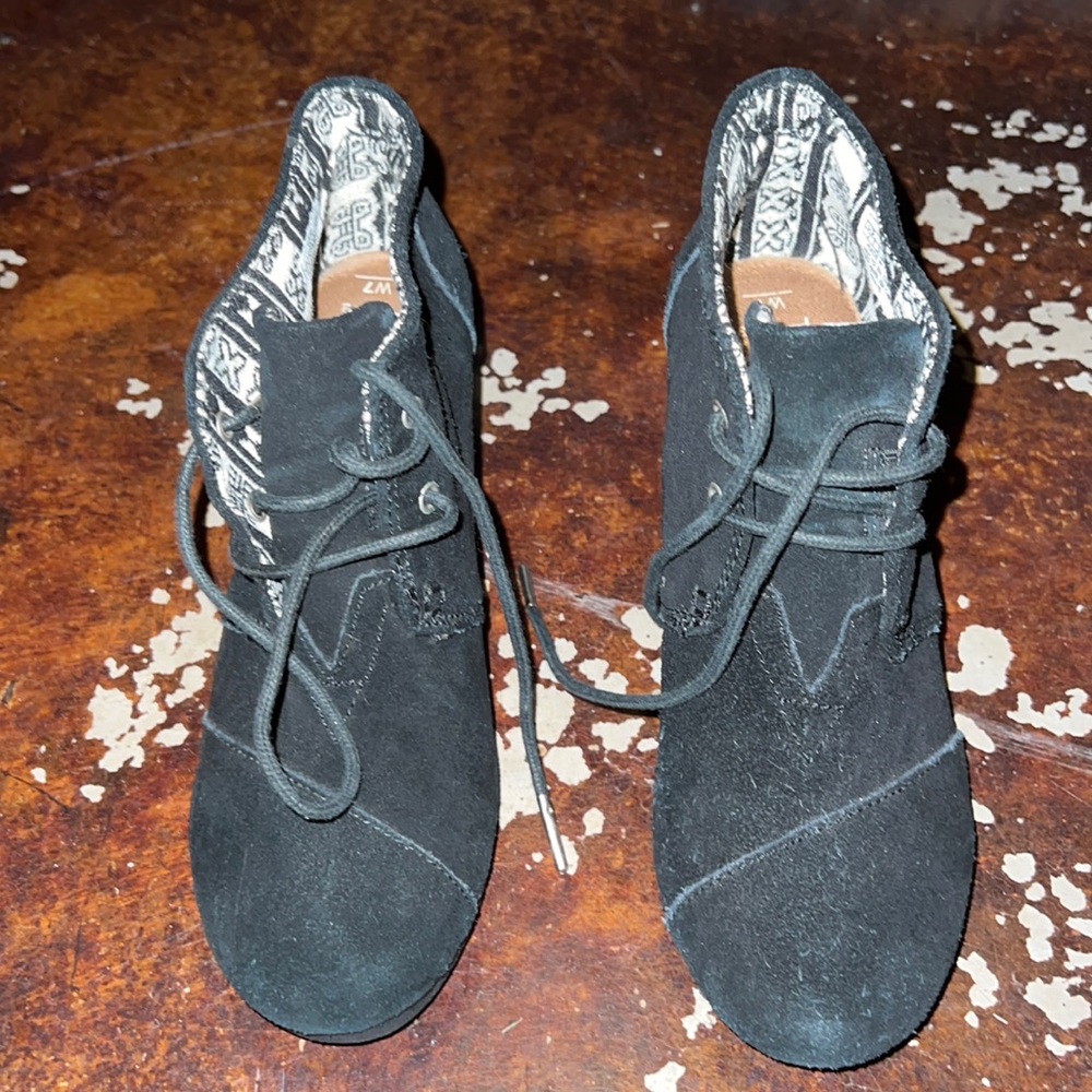 Black Toms lace up wedge ankle booties